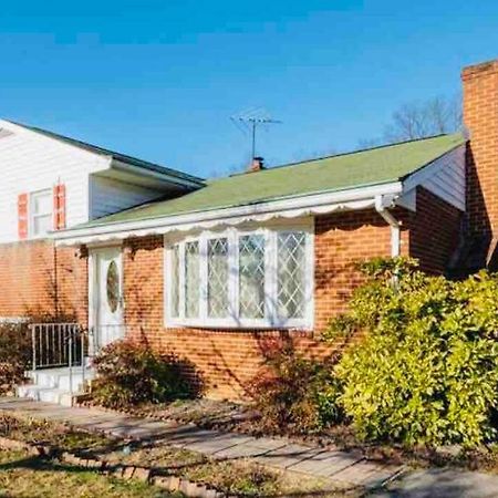 Newly Renovated Charming Home With Parking Форт-Вашингтон Екстер'єр фото